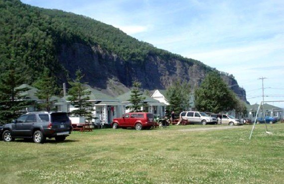 Chalets Vermont - Mont-Saint-Pierre, QC Chalets Vermont - Mont-Saint-Pierre, QC