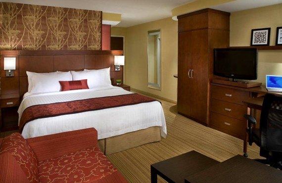 4-courtyard-marriott-kingston-lit-king 4-courtyard-marriott-kingston-lit-king