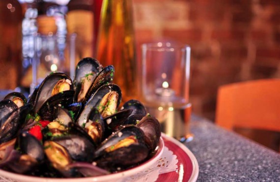 Dîner de moules Dîner de moules