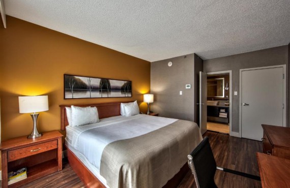 4-holliday-inn-mtl-airport.jpg 4-holliday-inn-mtl-airport.jpg