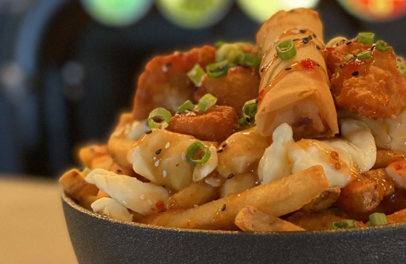 Poutine Thai - La Croquée Poutine Thai - La Croquée