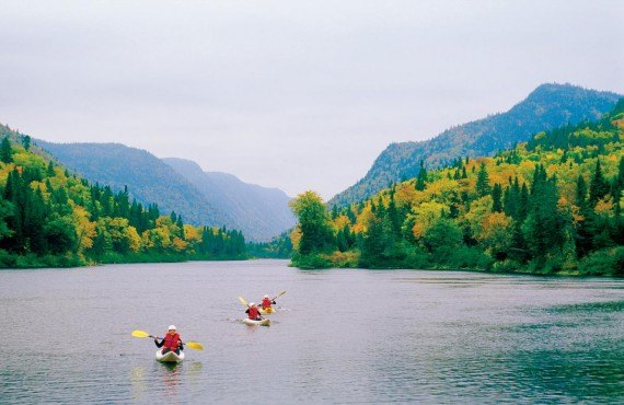 Kayak sur la rivière Jacques-Cartier