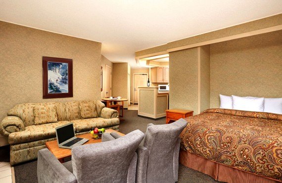 4-lake-louise-inn-studio 4-lake-louise-inn-studio