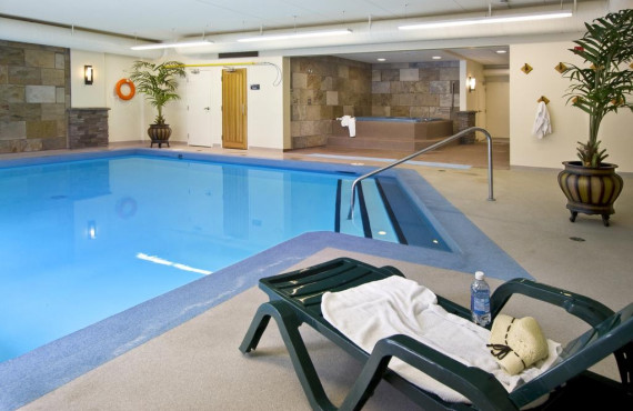 Piscine intérieure Piscine intérieure