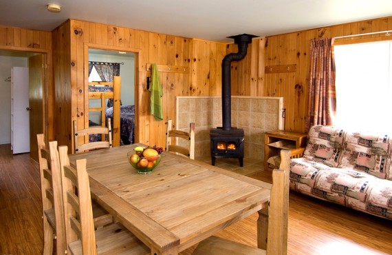 Pourvoirie Rabaska - L'intérieur d'un chalet Pourvoirie Rabaska - L'intérieur d'un chalet