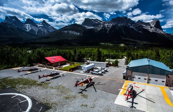 4-survol-helicoptere-camp-base.jpg 4-survol-helicoptere-camp-base.jpg