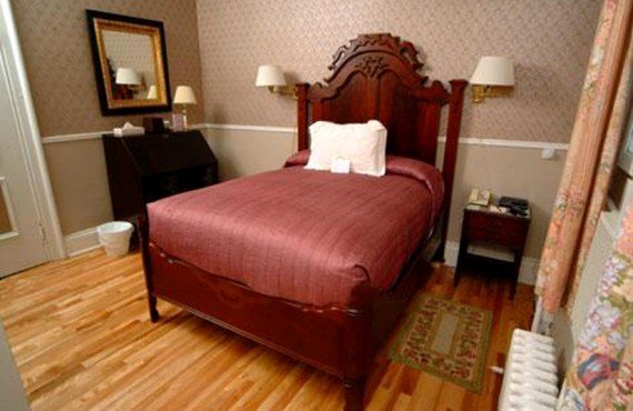 4-the-waverley-inn-ch 4-the-waverley-inn-ch