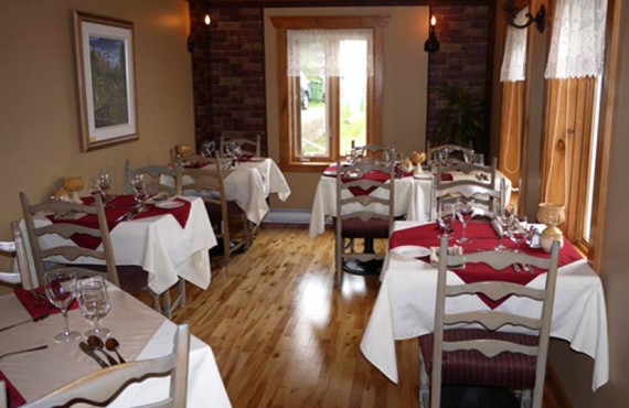 Auberge la Fjordelaise - Salle à manger Auberge la Fjordelaise - Salle à manger