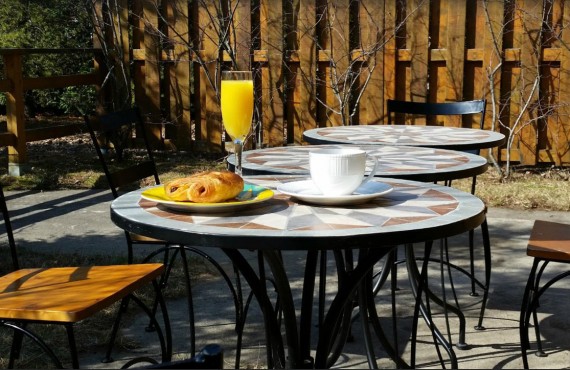 Repas sur la terrasse Repas sur la terrasse