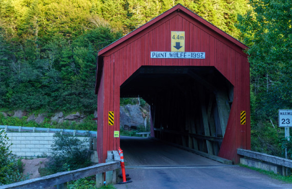 Point Wolfe covered bridge 