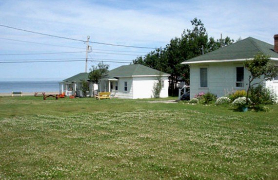 Chalets Vermont - Mont-Saint-Pierre, QC Chalets Vermont - Mont-Saint-Pierre, QC