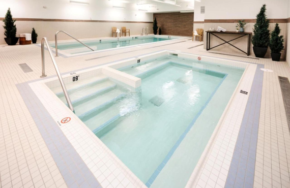 Piscine intérieure Piscine intérieure