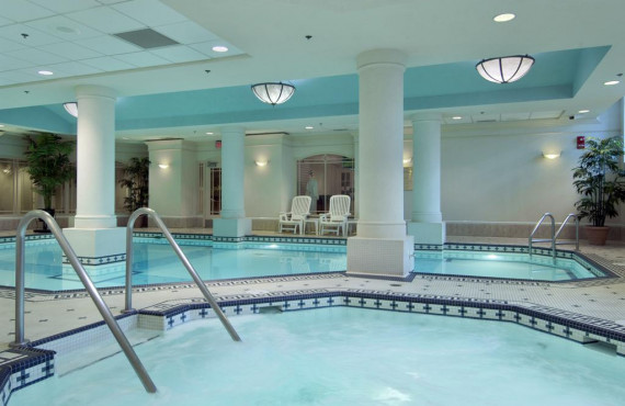 Piscine intérieure Piscine intérieure