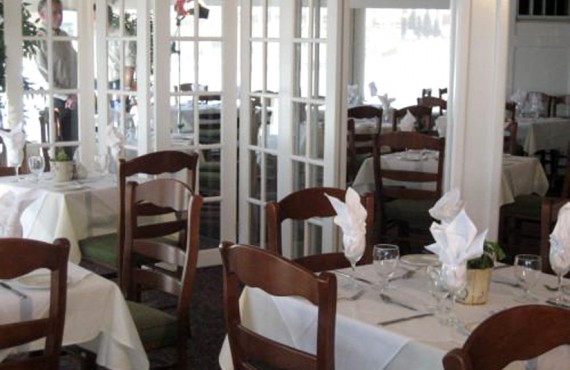 Gananoque Inn & Spa - Restaurant Watermark Gananoque Inn & Spa - Restaurant Watermark