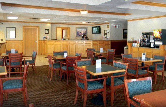5-gray-wolf-inn-suites 5-gray-wolf-inn-suites