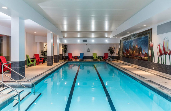 Piscine intérieure Piscine intérieure