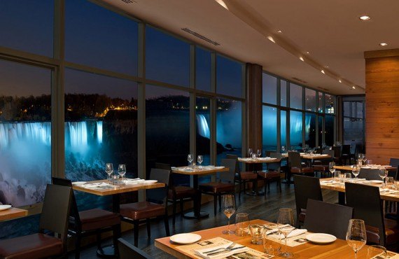 Sheraton on the Falls - Salle à dîner Sheraton on the Falls - Salle à dîner