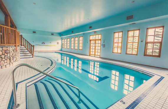 Piscine intérieure Piscine intérieure