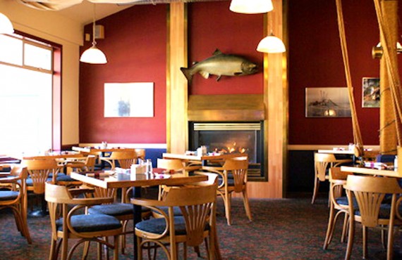5-quaterdeck-inn-restaurant 5-quaterdeck-inn-restaurant