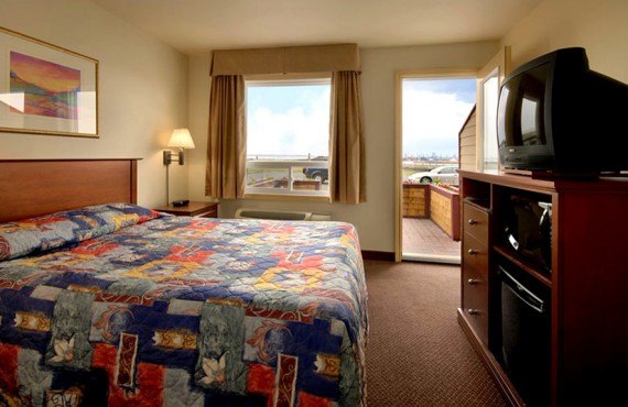 5-super-8-caraquet-suite-jr 5-super-8-caraquet-suite-jr