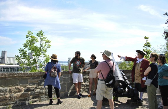 5-tour-guide-quebec.jpg 5-tour-guide-quebec.jpg