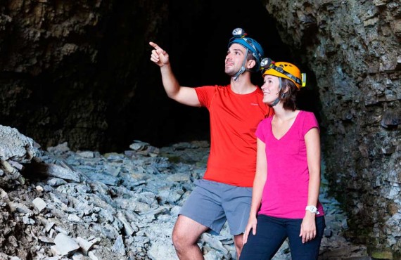 5-voyage-ile-anticosti-speleologie.jpg 5-voyage-ile-anticosti-speleologie.jpg