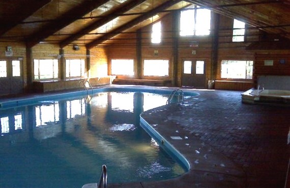 Piscine intérieure du camping Koa Piscine intérieure du camping Koa