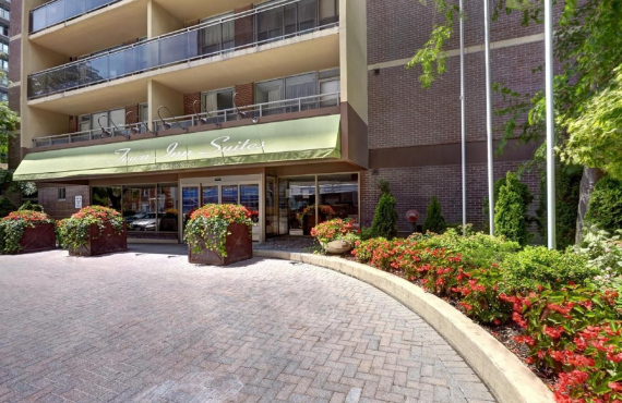 Town Inn Suites, Toronto, Ontario Town Inn Suites, Toronto, Ontario