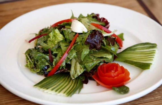 6-alpine-meadow-resort-repas 6-alpine-meadow-resort-repas