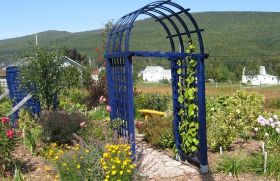 Auberge La Petite École - Jardin fleuri Auberge La Petite École - Jardin fleuri