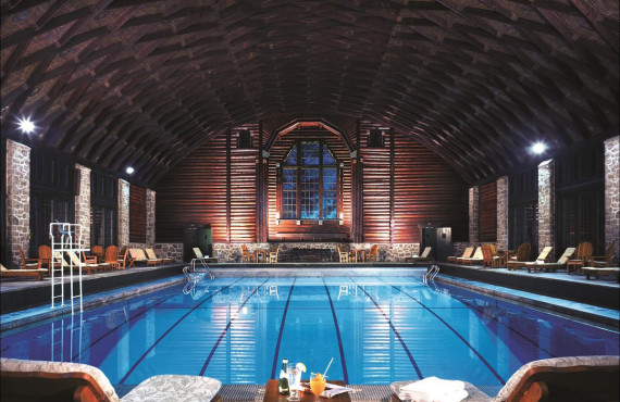 Piscine intérieure Piscine intérieure