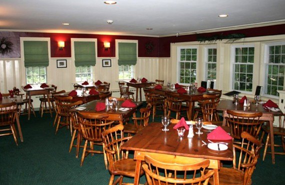 6-christmas-farm-inn-restaurant 6-christmas-farm-inn-restaurant