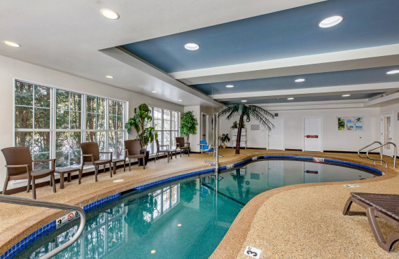 Piscine intérieure Piscine intérieure