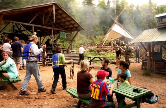 Picnic tables - Lunch Picnic tables - Lunch