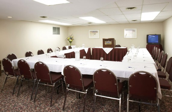 Quality Inn & Suites Aeroport - Salle de réunion Quality Inn & Suites Aeroport - Salle de réunion