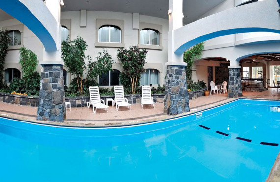 Piscine intérieure Piscine intérieure