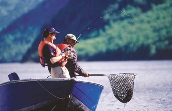 Trout fishing (Tourisme Québec, Craig Ritchie)