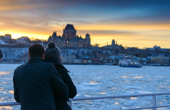 Traversée des glaces - Vue sur le château Frontenac Traversée des glaces - Vue sur le château Frontenac