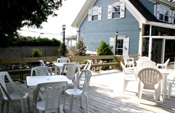 7-aux-jardins-champetres-terrasse 7-aux-jardins-champetres-terrasse