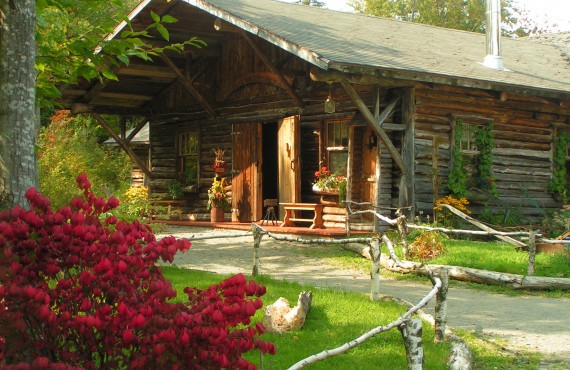 Cabane à Pierre Cabane à Pierre