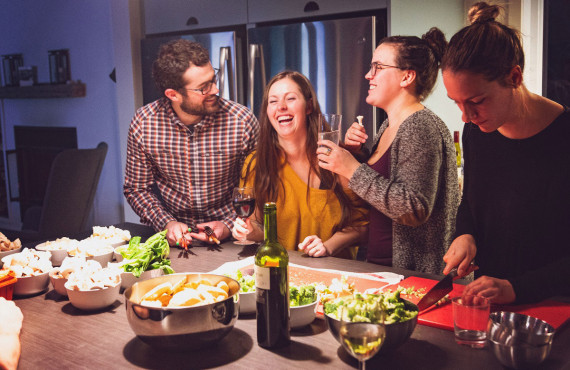 Prenez part aux préparatifs des repas Prenez part aux préparatifs des repas