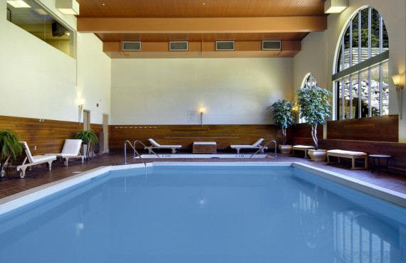 7-fairmont-chateau-louise-piscine 7-fairmont-chateau-louise-piscine