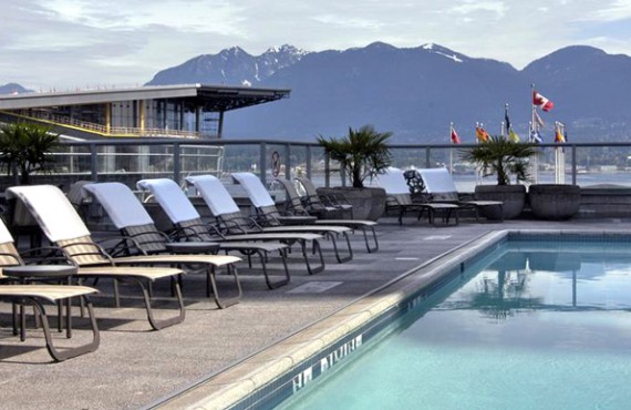 7-fairmont-waterfront-piscine 7-fairmont-waterfront-piscine