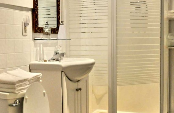 Gîte Fleury - Salle de bain partagée Gîte Fleury - Salle de bain partagée