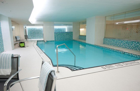 7-holman-grand-hotel-piscine