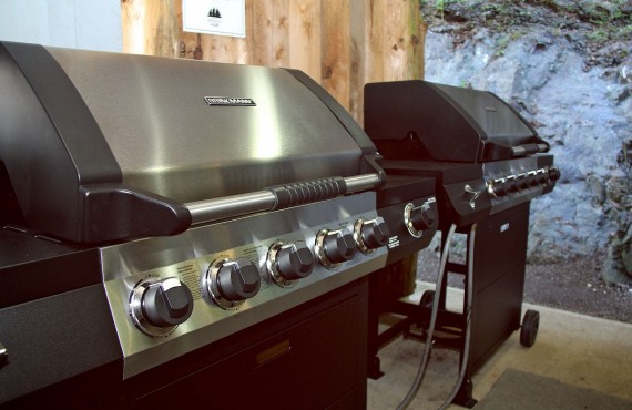 7-jamies-rainforest-inn-bbq 7-jamies-rainforest-inn-bbq