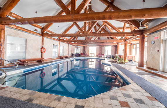 Piscine intérieure Piscine intérieure