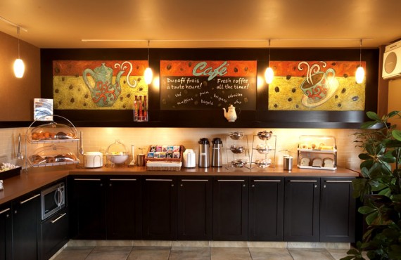 Quality Inn & Suites Aeroport - Petit-déjeuner Quality Inn & Suites Aeroport - Petit-déjeuner