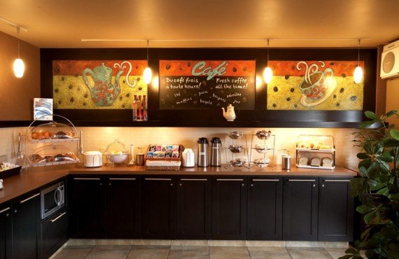Quality Inn & Suites Aeroport - Petit-déjeuner Quality Inn & Suites Aeroport - Petit-déjeuner