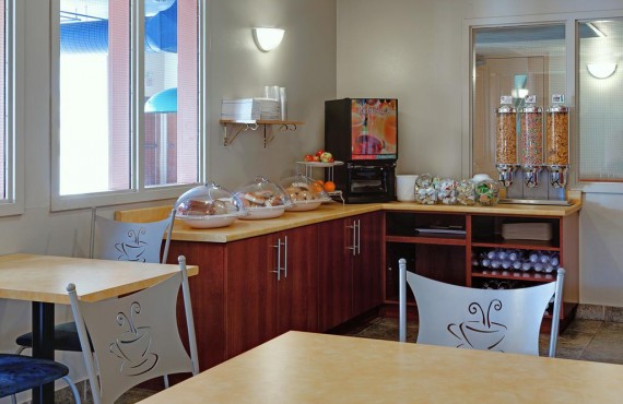 Breakfast room Breakfast room